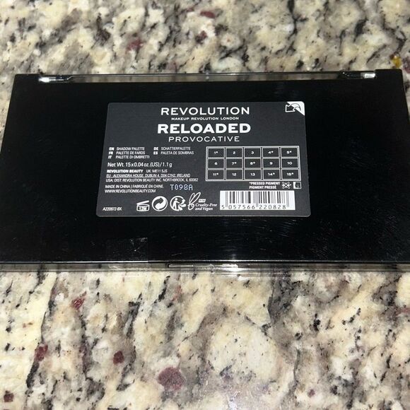REVOLUTION EYESHADOW PALETTE - Picture 3 of 3